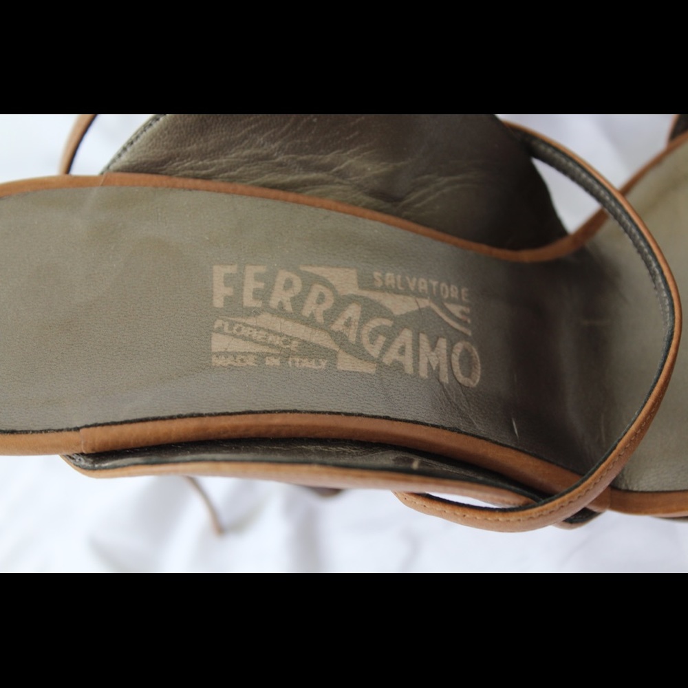 SALVATORE FERRAGAMO HEELS - Picture 3 of 4
